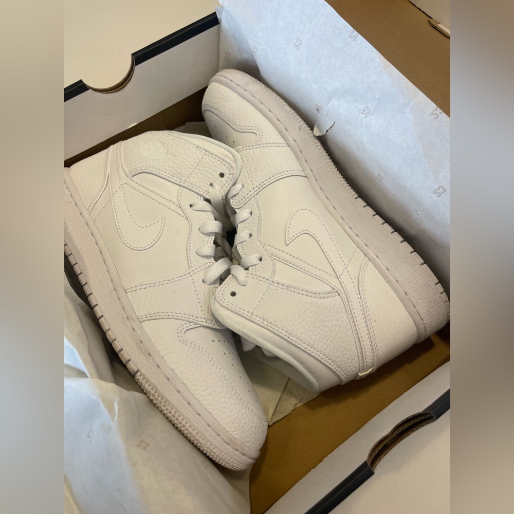 Nike Jordan 1 retro, worn once